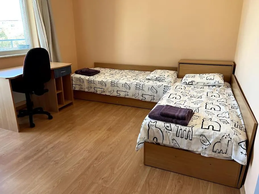 Lovely Spacious 3Br Just Outside Of City Centre 索菲亞 保加利亚