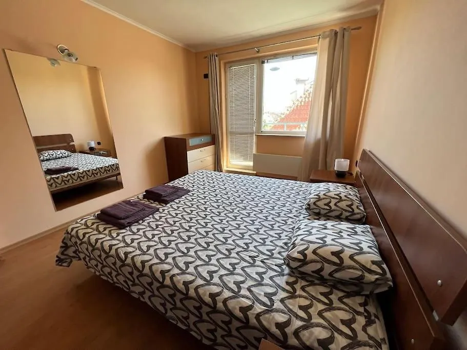 Lovely Spacious 3Br Just Outside Of City Centre 索菲亞